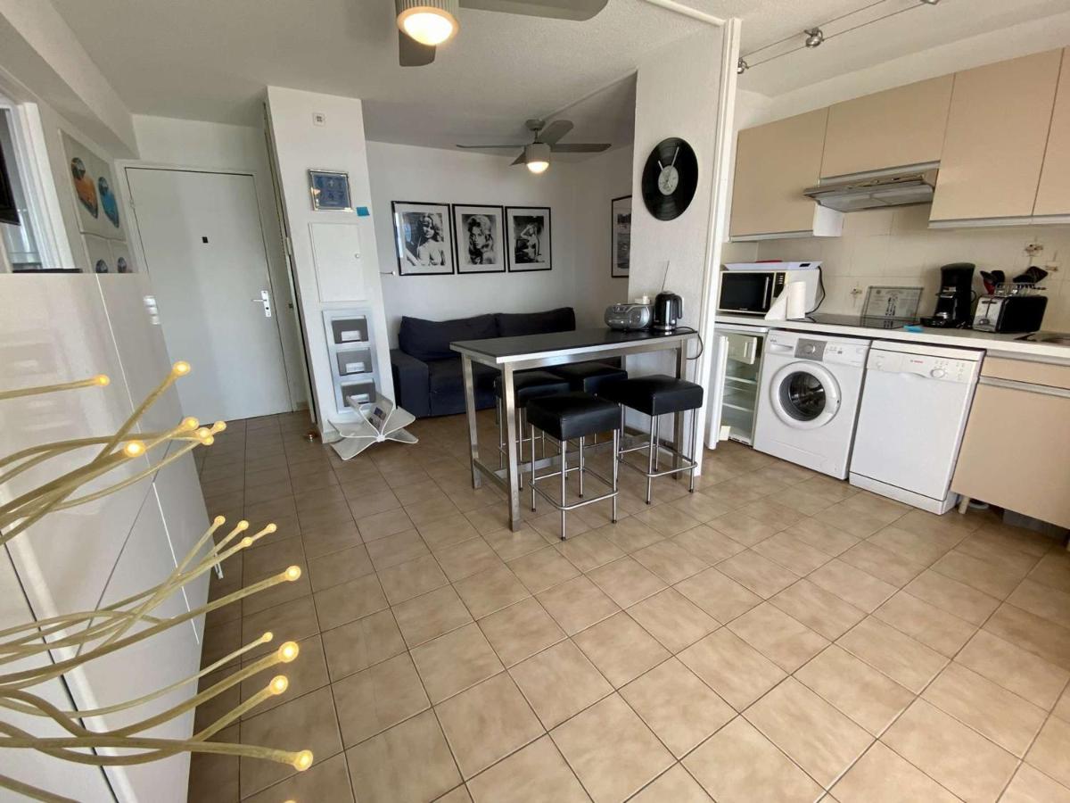 Superbe Apt 2P Front De Mer Pour 4 Pers Avec Terrasse - Cavalaire-Sur-Mer - Fr-1-226B-162 Dış mekan fotoğraf